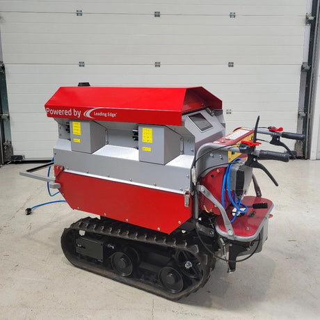 Leading Edge Offgrid power solution on caterpillar tracks